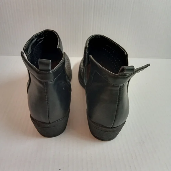Reflections Black Perforated Slip On Ankle Boots Women's Size 7.5 - Picture 5 of 9